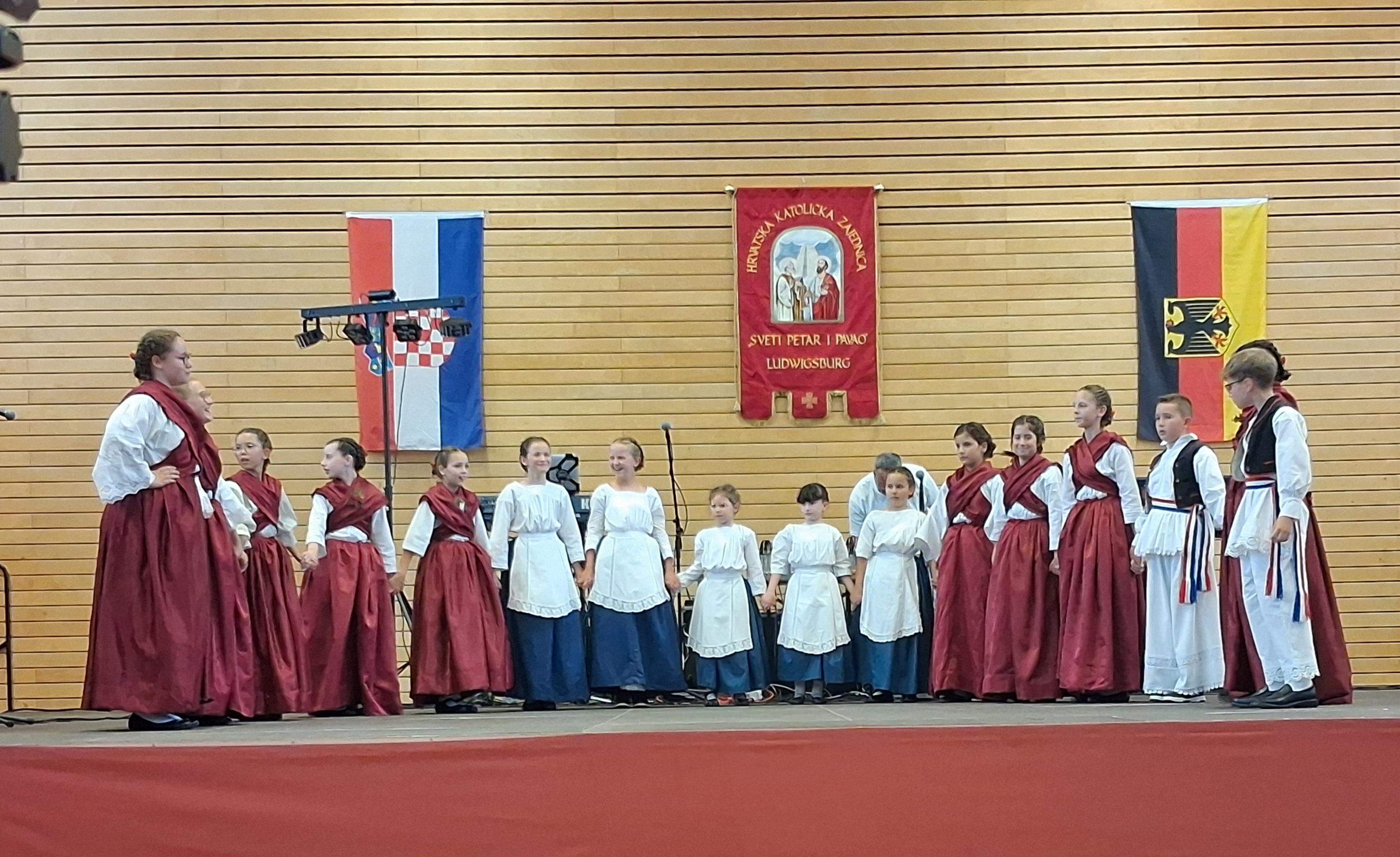 Mali folklor 12.07