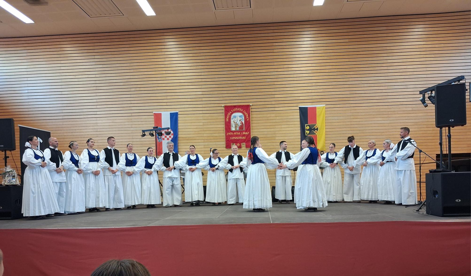 Veliki folklor 12.07